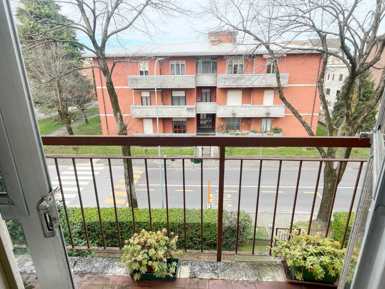Apartamento de 8 dormitorios en Mantua, Italy No. 363438