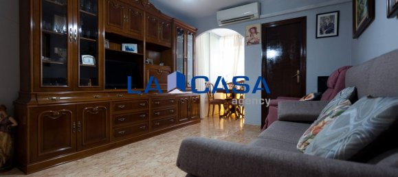 3 bedrooms Apartment in L'Hospitalet de Llobregat, Spain No. 142424 2