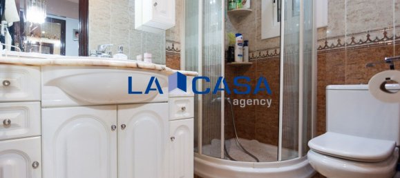 3 bedrooms Apartment in L'Hospitalet de Llobregat, Spain No. 142424 21