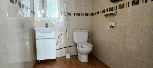 Коммерческая недвижимость 98м² в Торремолинос, Испания № 134022 3