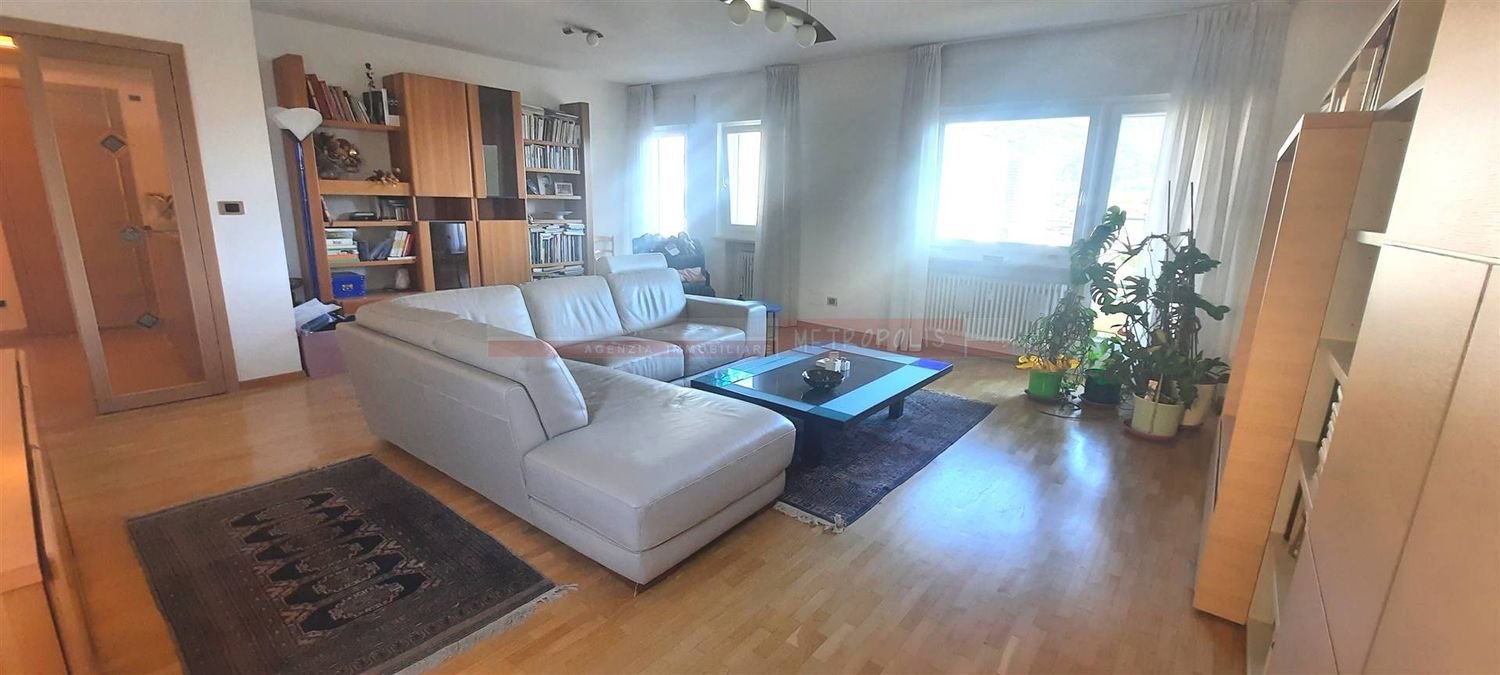 7 rooms Apartment in Trentino-Alto Adige, Italy No. 178838