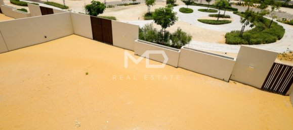 4 bedrooms Villa in Abu Dhabi, UAE No. 47598 15
