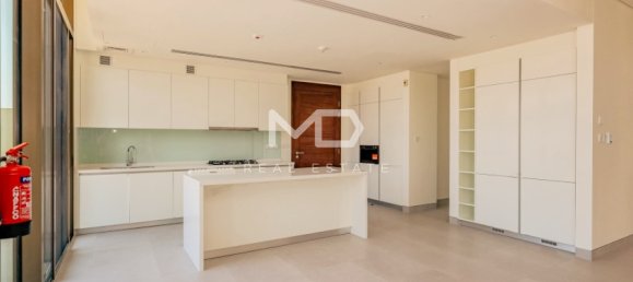 4 bedrooms Villa in Abu Dhabi, UAE No. 47598 23