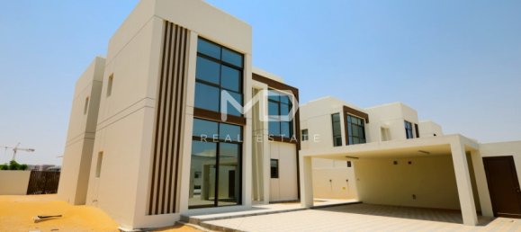 4 bedrooms Villa in Abu Dhabi, UAE No. 47598 63