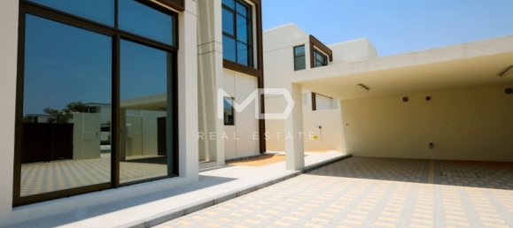 4 bedrooms Villa in Abu Dhabi, UAE No. 47598 66