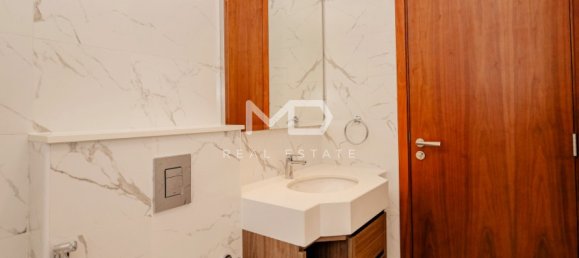 4 bedrooms Villa in Abu Dhabi, UAE No. 47598 44