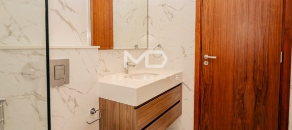 4 bedrooms Villa in Abu Dhabi, UAE No. 47598 75