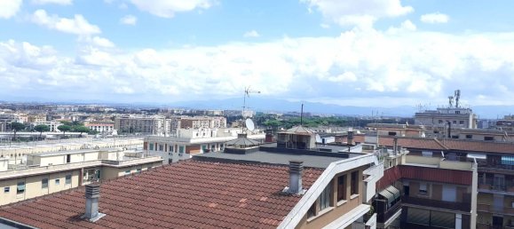 3 rooms Penthouse in Rome, Italy No. 287524 4
