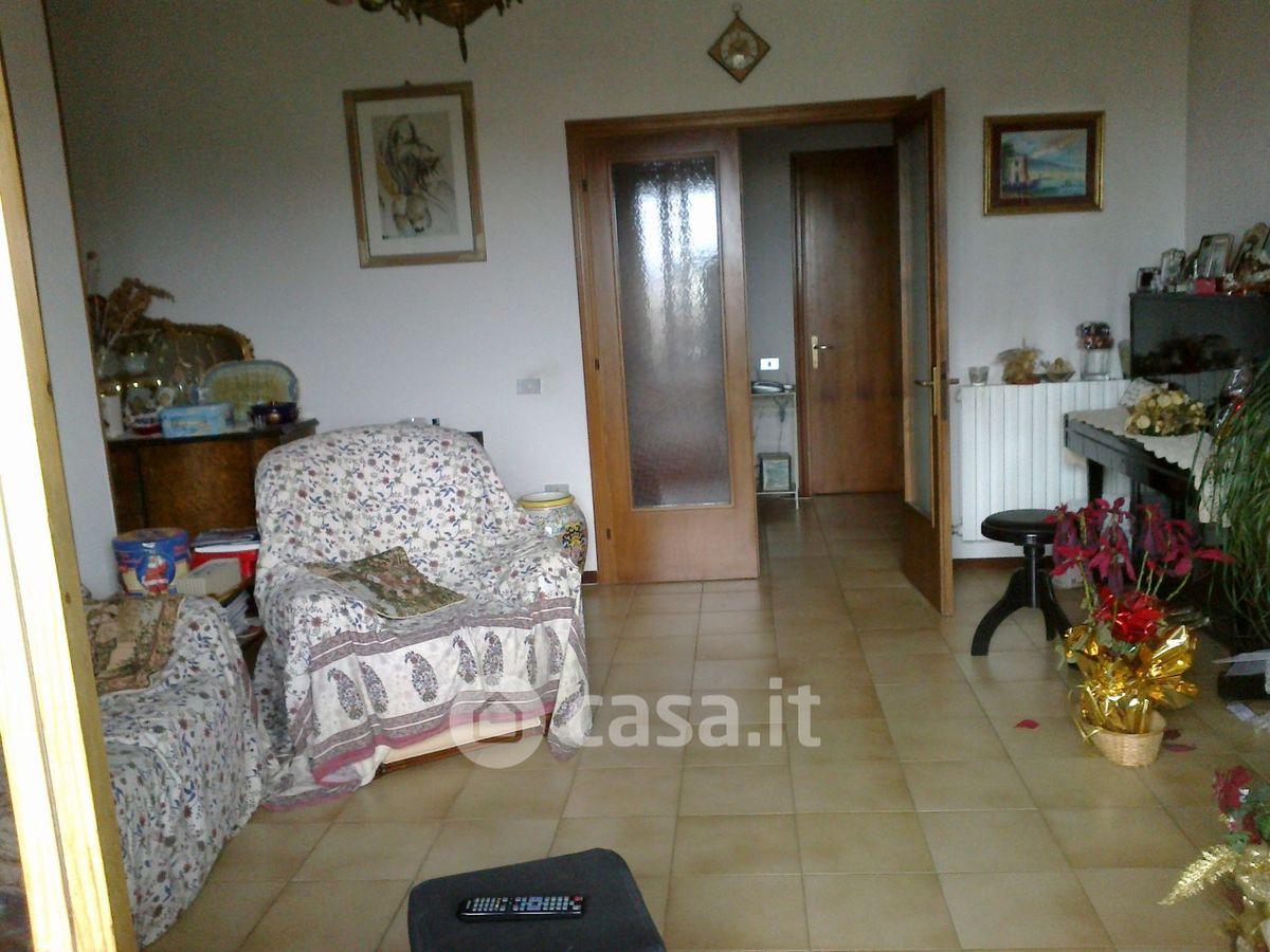 Пентхаус с 6 комнатами в Пистоя, Италия № 235375