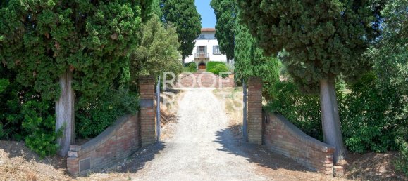 6 bedrooms Villa in Vinci, Italy No. 313959 2