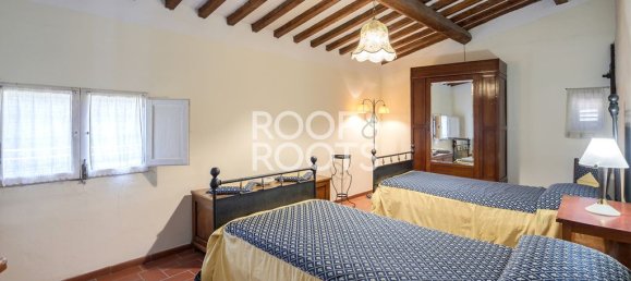 6 bedrooms Villa in Vinci, Italy No. 313959 13