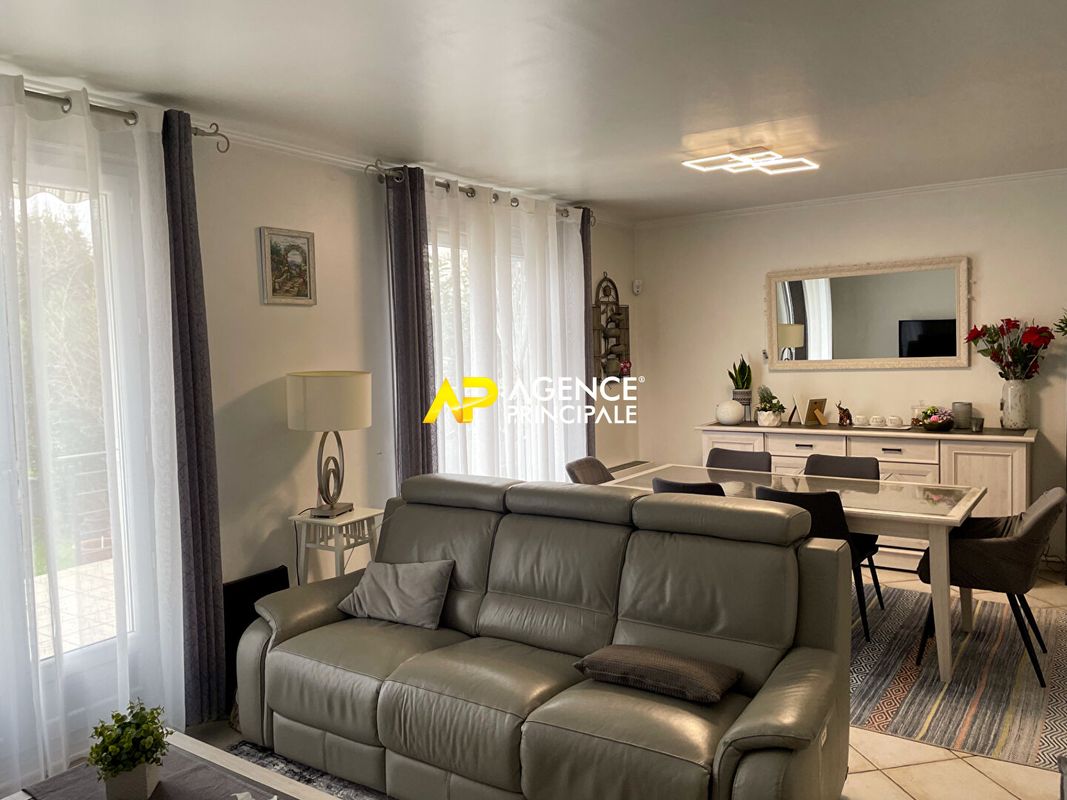 5 bedrooms House in Bezons, France No. 147029