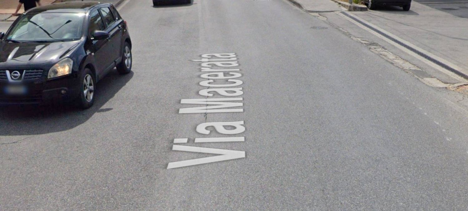 3 rooms Commercial property in Monte San Giusto, Italy No. 260238