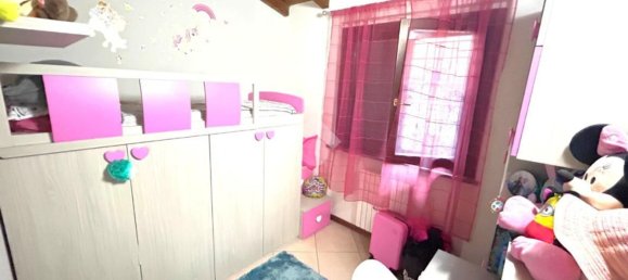 4 bedrooms Apartment in Usmate Velate, Italy No. 364630 9