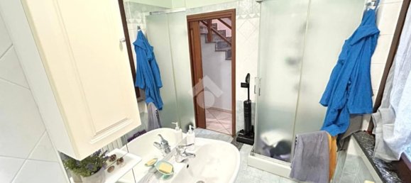 4 bedrooms Apartment in Usmate Velate, Italy No. 364630 11