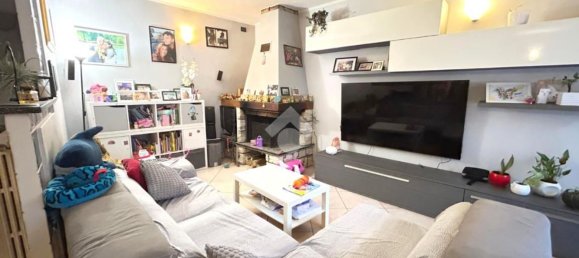 4 bedrooms Apartment in Usmate Velate, Italy No. 364630 4