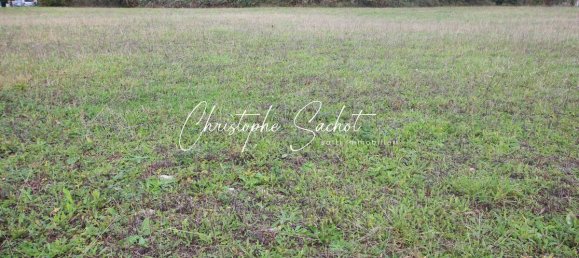 942m² Land in La Foye-Monjault, France No. 72625 3