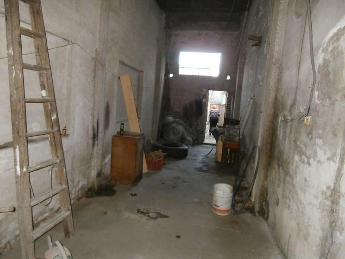 Casa de 2 dormitorios en Tres de Febrero, Argentina No. 5877