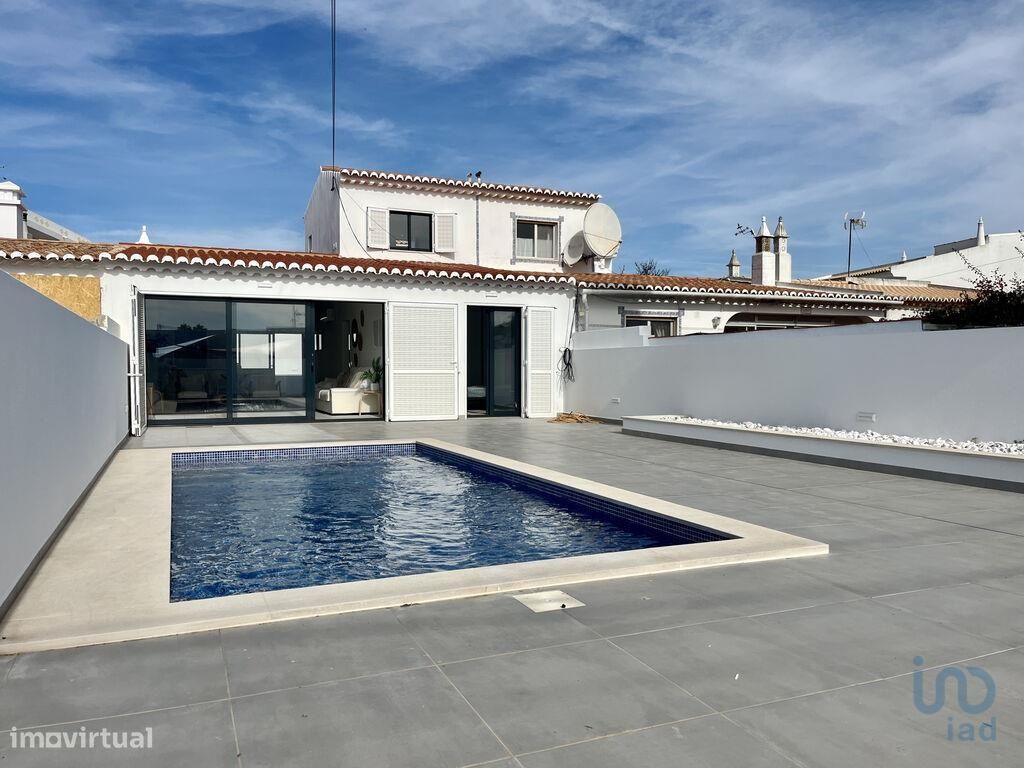 3 غرف نوم فيلا في Luz, Portugal رقم 134060