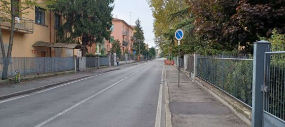 16 rooms Commercial property in Parma, Italy No. 139952 9