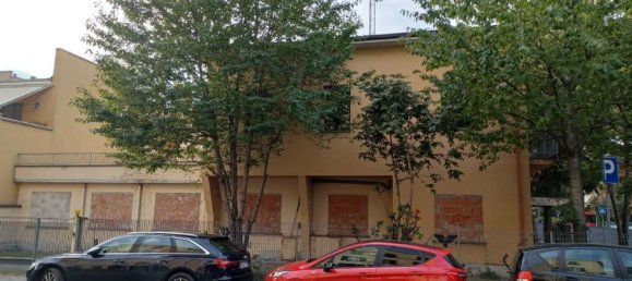 16 rooms Commercial property in Parma, Italy No. 139952 5