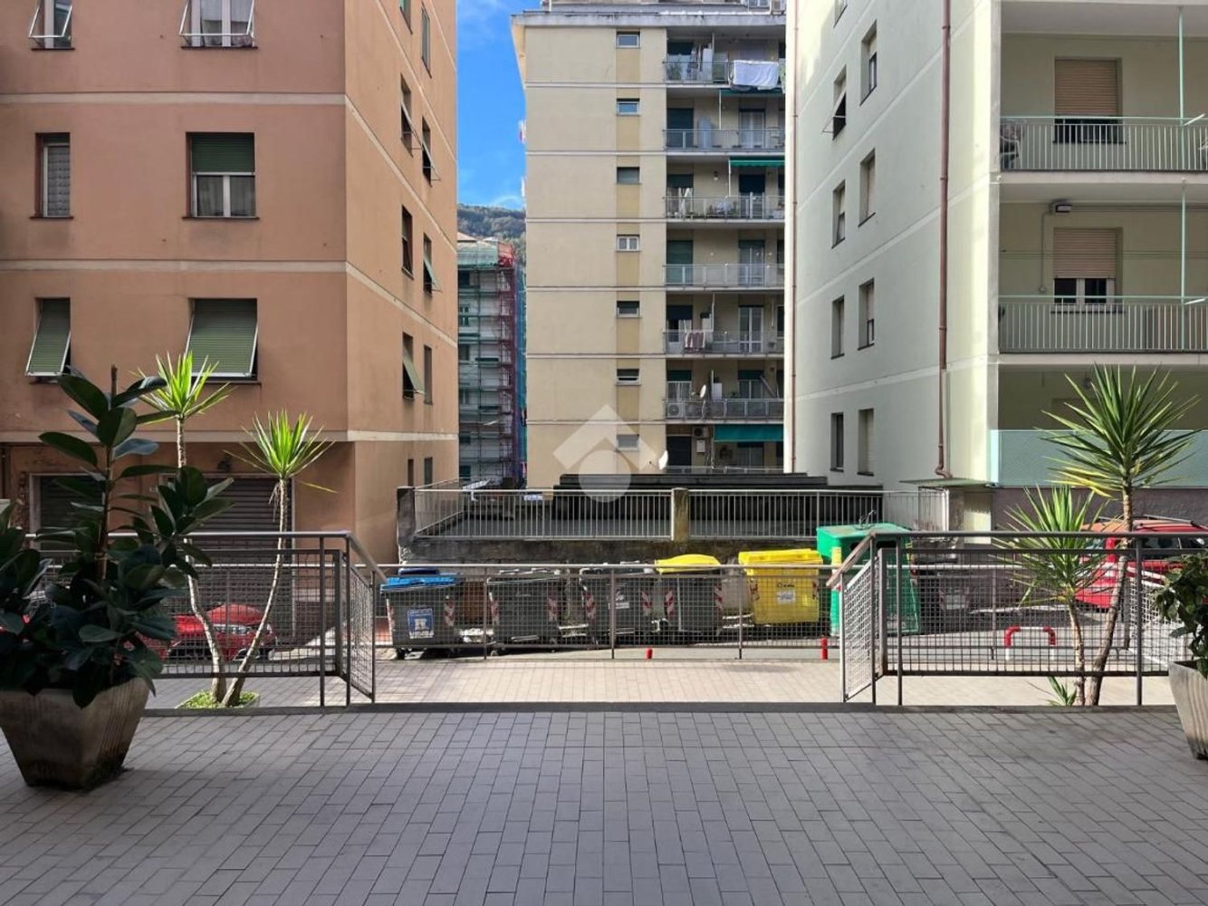 3غرفة شقة في Genoa, Italy رقم 183057