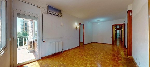 Apartamento de 3 dormitorios en Eixample, Spain No. 185602 46