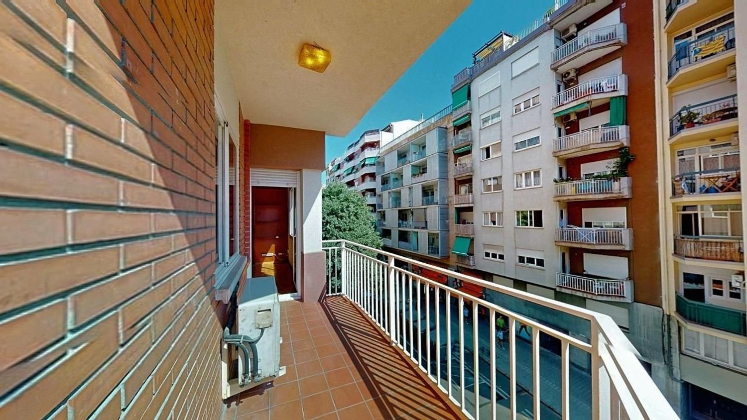 Apartamento de 3 dormitorios en Eixample, Spain No. 185602