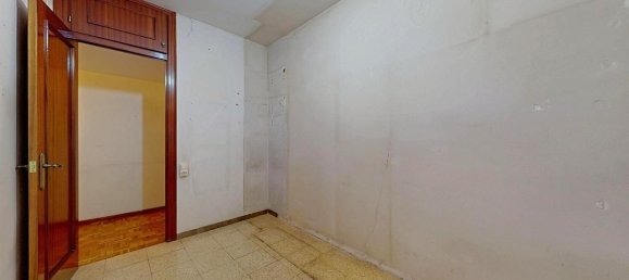 Apartamento de 3 dormitorios en Eixample, Spain No. 185602 17