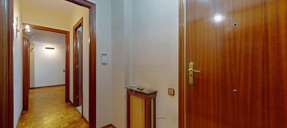 Apartamento de 3 dormitorios en Eixample, Spain No. 185602 9