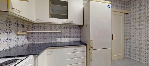 Apartamento de 3 dormitorios en Eixample, Spain No. 185602 32
