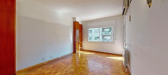Apartamento de 3 dormitorios en Eixample, Spain No. 185602 38