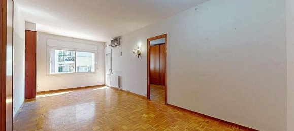 Apartamento de 3 dormitorios en Eixample, Spain No. 185602 6