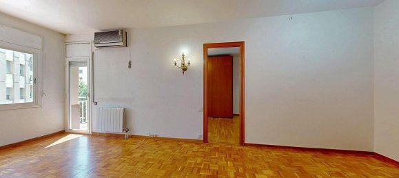 Apartamento de 3 dormitorios en Eixample, Spain No. 185602 35