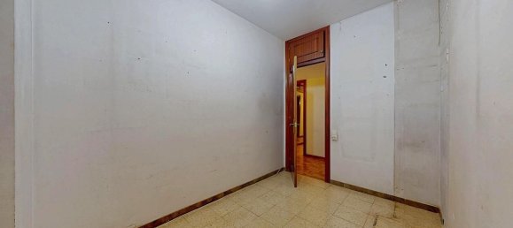 Apartamento de 3 dormitorios en Eixample, Spain No. 185602 16
