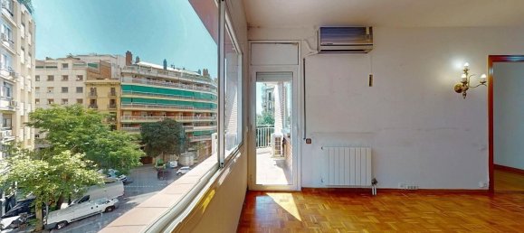 Apartamento de 3 dormitorios en Eixample, Spain No. 185602 47