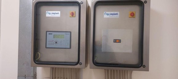 Almacén de 10 habitaciónes en Foligno, Italy No. 51623 21