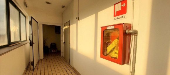 Almacén de 10 habitaciónes en Foligno, Italy No. 51623 18