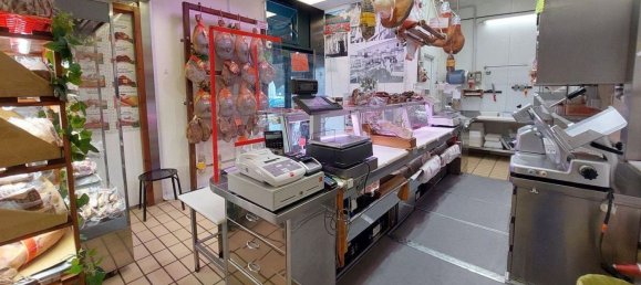 Almacén de 10 habitaciónes en Foligno, Italy No. 51623 6