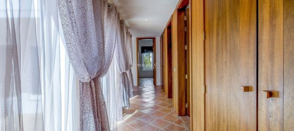 5 bedrooms House in Luz, Portugal No. 156783 14