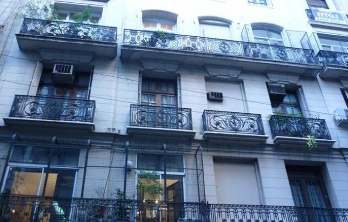 Bureau à Buenos Aires, Argentina No. 106274