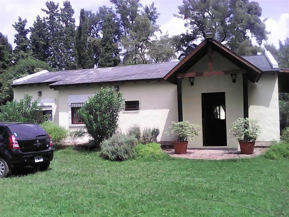 Granja de 3 dormitorios en Pilar, Argentina No. 38635