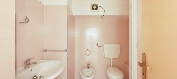 Casa de 4 habitaciónes en Palo del Colle, Italy No. 43341 24