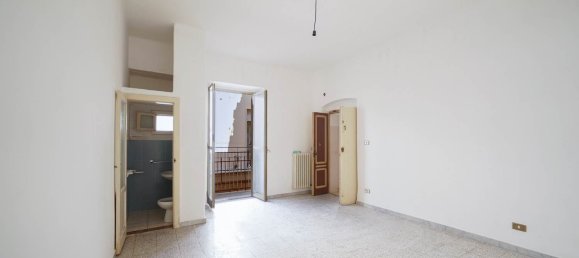 Casa de 4 habitaciónes en Palo del Colle, Italy No. 43341 17