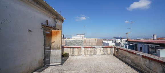 Casa de 4 habitaciónes en Palo del Colle, Italy No. 43341 3