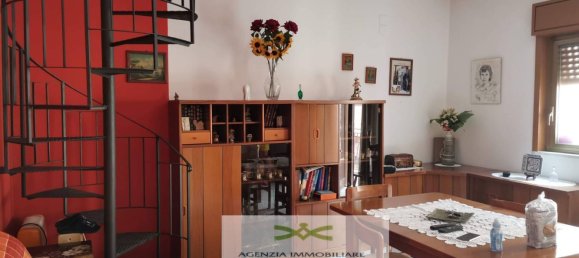 Квартира с 3 комнатами в Кампофеличе ди Рочелла, Италия № 139369 2