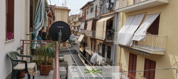 Квартира с 3 комнатами в Кампофеличе ди Рочелла, Италия № 139369 4