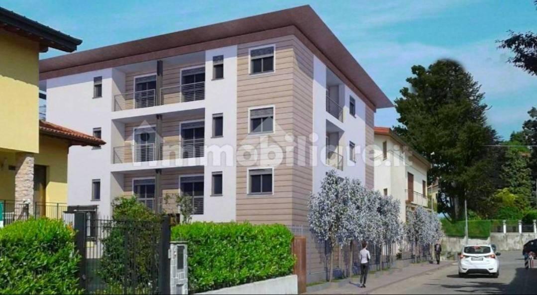 4 rooms Apartment in Cantello, Italy No. 37767