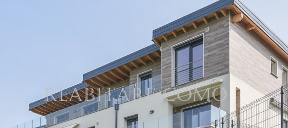 3 bedrooms Penthouse in Longone al Segrino, Italy No. 82157 45