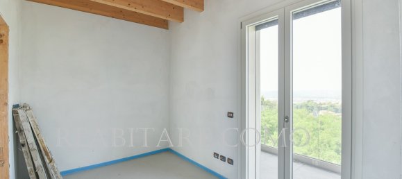 3 bedrooms Penthouse in Longone al Segrino, Italy No. 82157 18